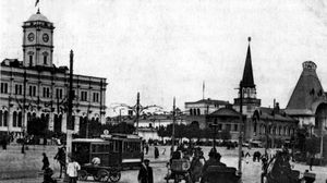 Комсомольская площадь
