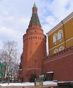 Угловая Арсенальная (Собакина) башня Кремля